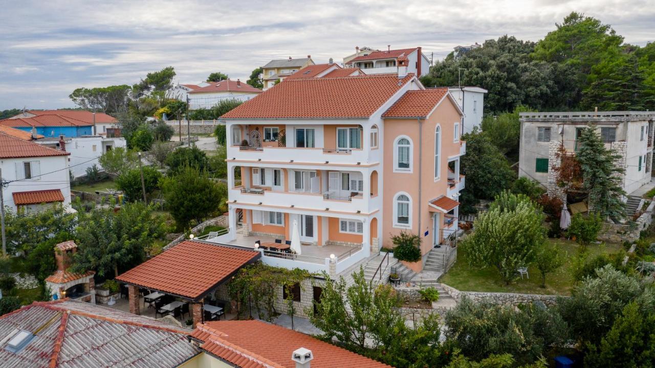 Apartments And Rooms Bolero Rab Town Eksteriør bilde